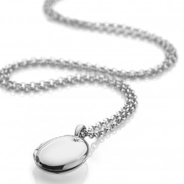 Confident Oval Locket Pendant