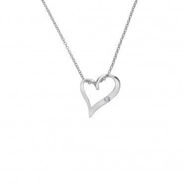 Delicate Pointed Twist Heart Pendant