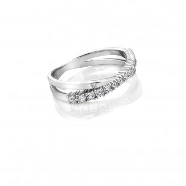 Kiss Ring
